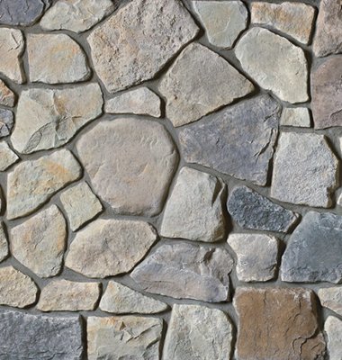 Dressed Fieldstone - Echo Ridge® stone veneer from Cultured Stone™