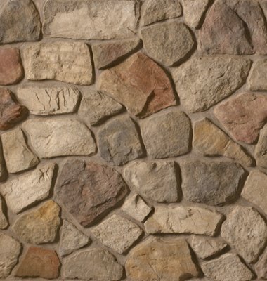 Dressed Fieldstone - Chardonnay stone veneer from Cultured Stone™